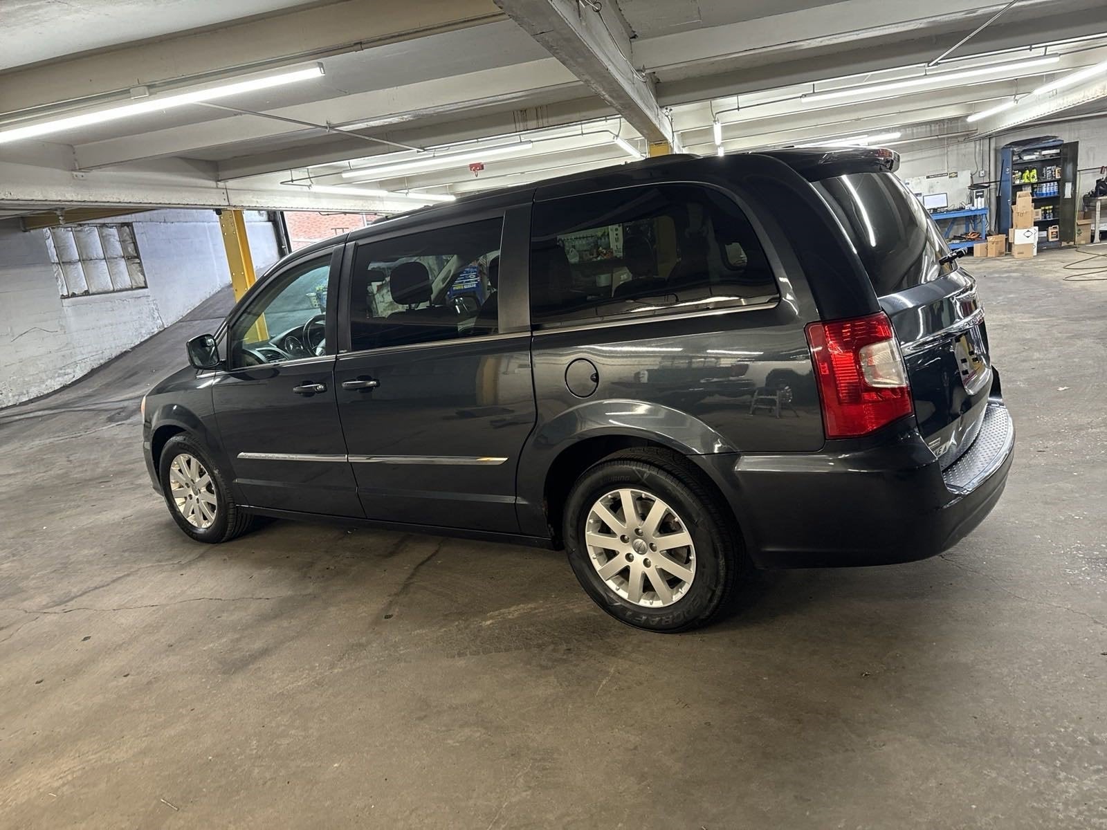 2014 Chrysler TOWN & COUNTRY TOURING
